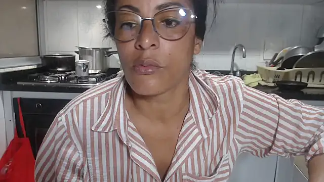 kateleyagrey online show from 10-24-25, 07:21