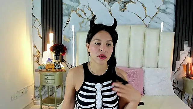 lulumars online show from 10-28-25, 05:11