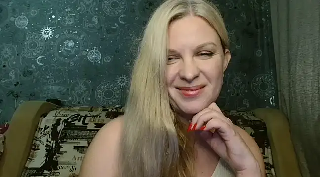 BlondeFox online show from 12-17-24, 11:39