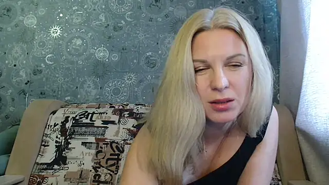 BlondeFox online show from 10-13-25, 04:23