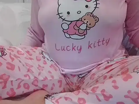 RealLittleRedRidingHood online show from 10-13-25, 09:04