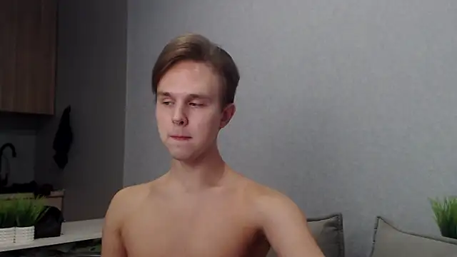 Snapshot of MartinMendez chatting on 10-30-25, 11:00 MartinMendez online show from 10-30-25, 11:00