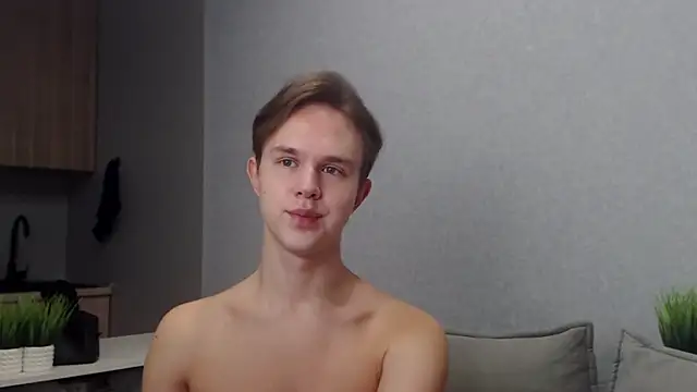 Snapshot of MartinMendez chatting on 11-09-25, 08:34 MartinMendez online show from 11-09-25, 08:34