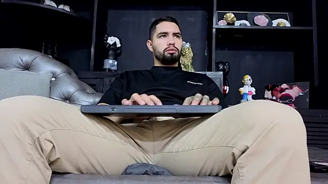 Snapshot of matteosantos chatting on 01-10-26, 11:45 matteosantos online show from 01-10-26, 11:45