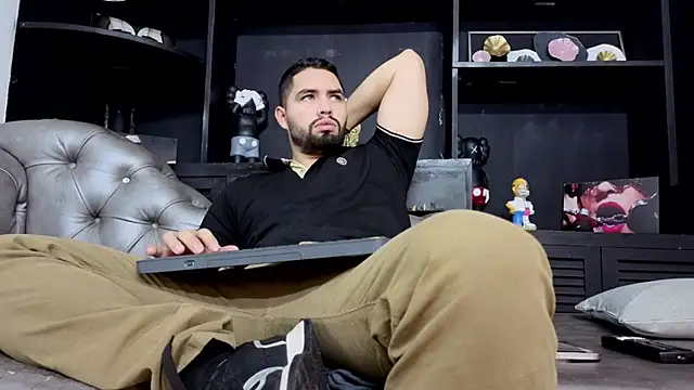 Snapshot of matteosantos chatting on 01-12-26, 11:59 matteosantos online show from 01-12-26, 11:59