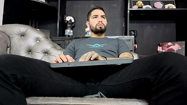 Snapshot of matteosantos chatting on 01-16-26, 11:47 matteosantos online show from 01-16-26, 11:47