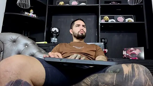 Snapshot of matteosantos chatting on 01-18-26, 12:31 matteosantos online show from 01-18-26, 12:31