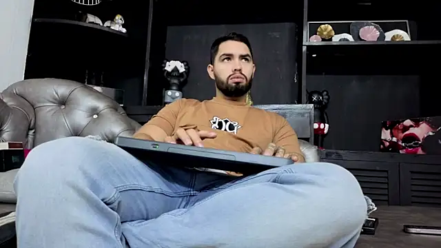 Snapshot of matteosantos chatting on 02-03-26, 11:48 matteosantos online show from 02-03-26, 11:48