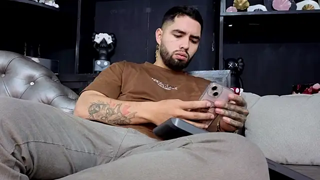 Snapshot of matteosantos chatting on 02-07-26, 11:58 matteosantos online show from 02-07-26, 11:58