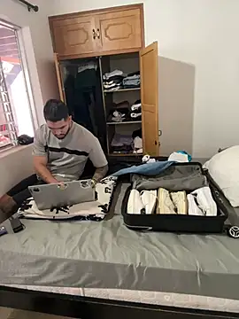 Snapshot of matteosantos chatting on 02-08-26, 04:32 matteosantos online show from 02-08-26, 04:32