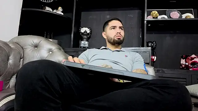 Snapshot of matteosantos chatting on 02-10-26, 12:20 matteosantos online show from 02-10-26, 12:20