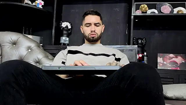 Snapshot of matteosantos chatting on 02-27-26, 12:05 matteosantos online show from 02-27-26, 12:05