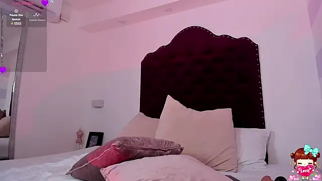 lucyycy online show from 02-15-25, 08:43