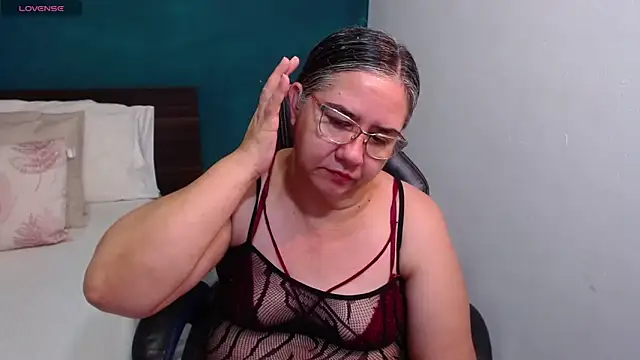 scaelettdubois online show from 12-23-25, 05:38