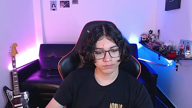 Snapshot of malik_harrison__ chatting on 12-10-24, 05:44 malik harrison   online show from 12-10-24, 05:44