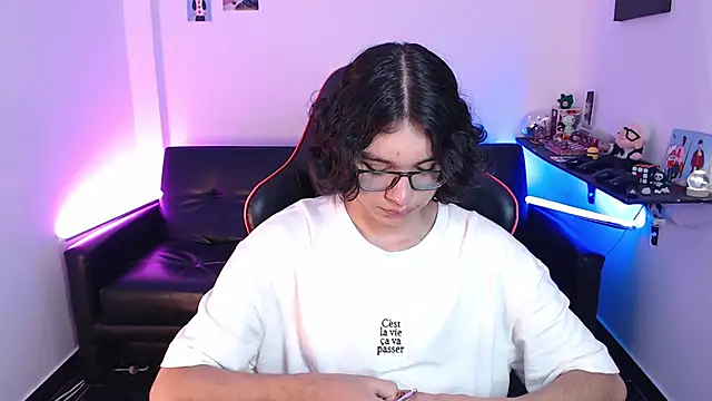 malik harrison   online show from 01-10-25, 05:02