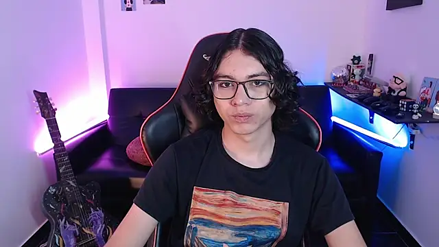 Snapshot of malik_harrison__ chatting on 01-26-25, 05:44 malik harrison   online show from 01-26-25, 05:44