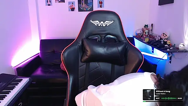 Snapshot of malik_harrison__ chatting on 02-08-25, 05:18 malik harrison   online show from 02-08-25, 05:18