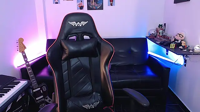 Snapshot of malik_harrison__ chatting on 03-04-25, 05:34 malik harrison   online show from 03-04-25, 05:34