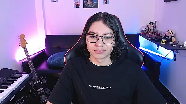 Snapshot of malik_harrison__ chatting on 03-05-25, 03:07 malik harrison   online show from 03-05-25, 03:07