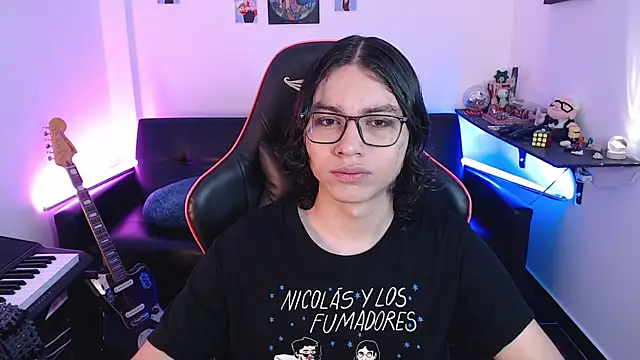 Snapshot of malik_harrison__ chatting on 03-08-25, 03:24 malik harrison   online show from 03-08-25, 03:24