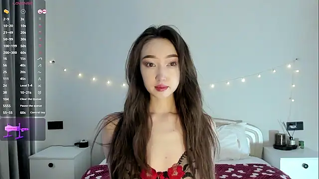  luna 022 online show from 10-24-25, 04:42