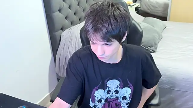 Snapshot of SasukeUhchiaa chatting on 03-14-25, 02:10 SasukeUhchiaa online show from 03-14-25, 02:10