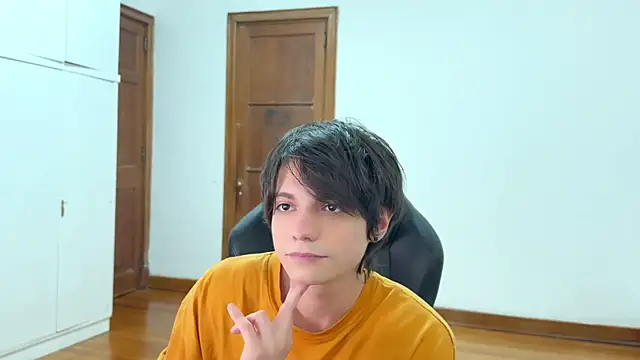 Snapshot of SasukeUhchiaa chatting on 09-11-25, 08:25 SasukeUhchiaa online show from 09-11-25, 08:25