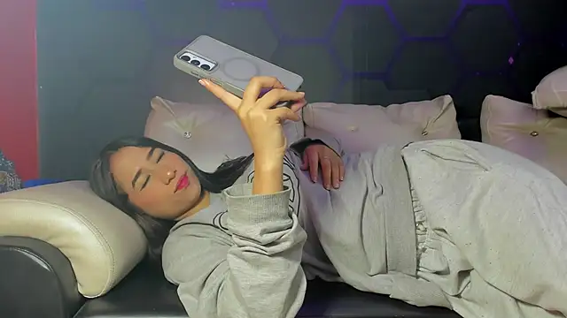 Snapshot of miacam-hot chatting on 10-18-25, 11:33 miacam-hot online show from 10-18-25, 11:33