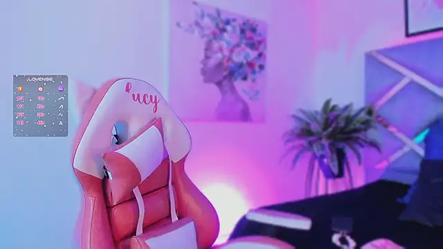 Snapshot of lucy_neil chatting on 11-16-25, 02:39 lucy neil online show from 11-16-25, 02:39