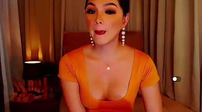 Snapshot of mistressseductionleah chatting on 12-20-24, 06:08 mistressseductionleah online show from 12-20-24, 06:08