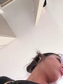 vaness weet online show from 03-02-25, 07:34