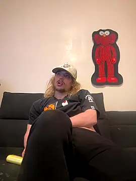 trippyski online show from 12-08-24, 04:46