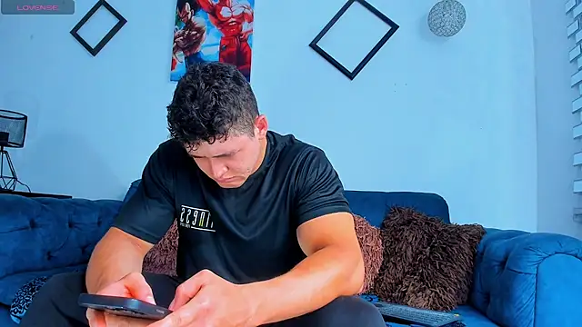 Snapshot of Leonsmoron chatting on 10-22-25, 08:41 Leonsmoron online show from 10-22-25, 08:41