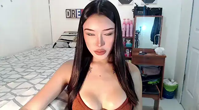 wiggle nibble online show from 12-12-24, 04:48