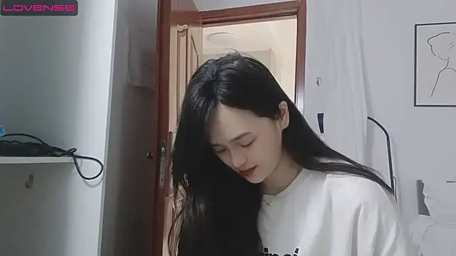 Snapshot of QiuPeiPeimmm chatting on 02-12-25, 06:29 QiuPeiPeimmm online show from 02-12-25, 06:29