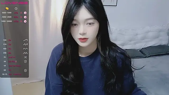 Snapshot of QiuPeiPeimmm chatting on 02-19-25, 11:28 QiuPeiPeimmm online show from 02-19-25, 11:28