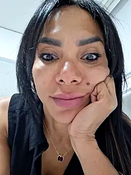 Doll Loren online show from 10-10-25, 03:49