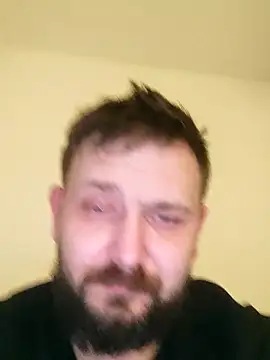 Snapshot of bartek1989209 chatting on 03-02-26, 08:37 bartek1989209 online show from 03-02-26, 08:37