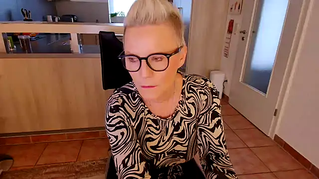 German Milf online show from 12-18-24, 01:45