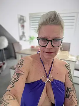 German Milf online show from 03-03-25, 01:42