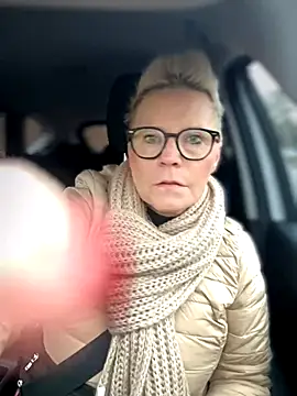 German Milf online show from 12-04-25, 12:03