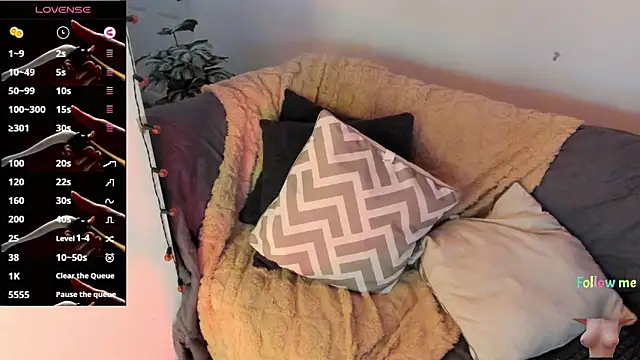 Snapshot of abigail_luna chatting on 11-14-25, 04:44 abigail luna online show from 11-14-25, 04:44