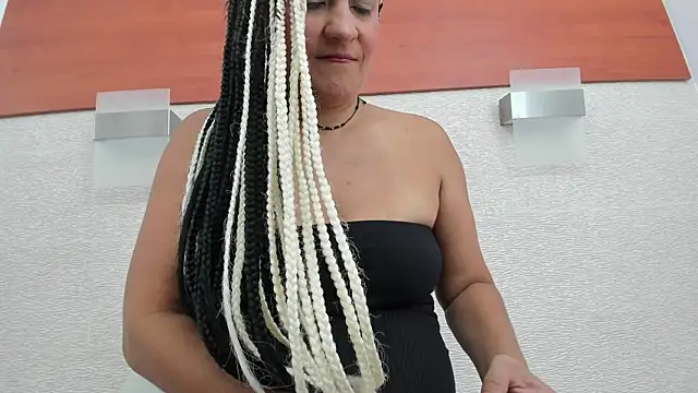 Snapshot of allice_green chatting on 10-22-25, 02:34 allice green online show from 10-22-25, 02:34