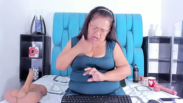 Keira Lennox online show from 03-08-25, 06:16