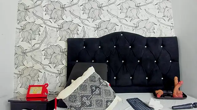 Keira Lennox online show from 01-15-26, 11:59