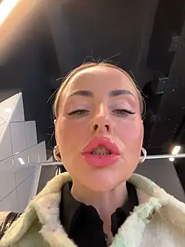 EmaSalis online show from 03-25-26, 08:09