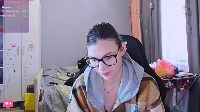 MollyLollipop online show from 02-10-26, 04:38