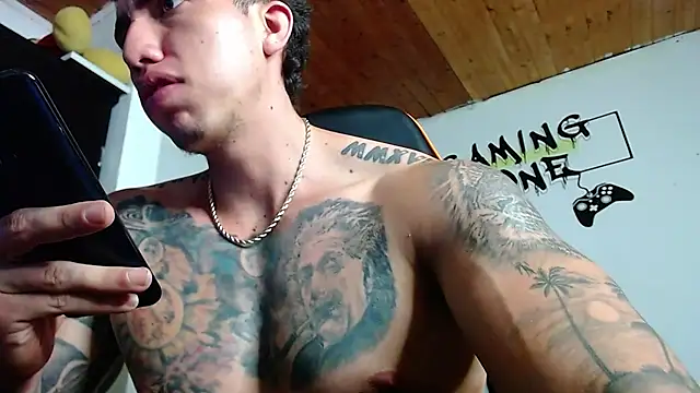 Snapshot of Adam_Hudsond chatting on 12-03-24, 12:49 Adam Hudsond online show from 12-03-24, 12:49