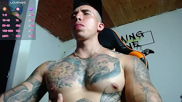 Snapshot of Adam_Hudsond chatting on 01-30-25, 11:13 Adam Hudsond online show from 01-30-25, 11:13